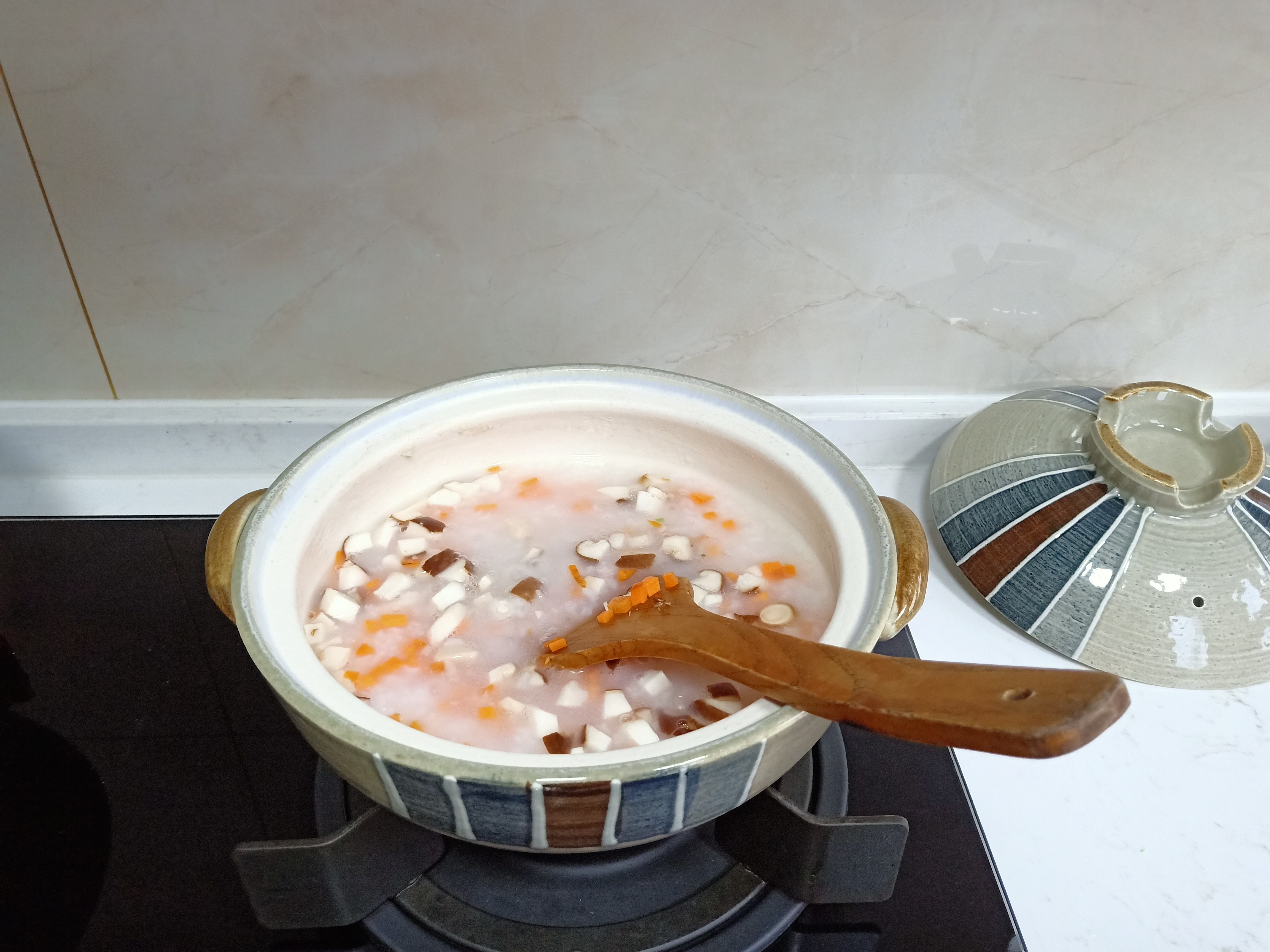 新砂锅到家别急着用,记得一定要开锅,用几十年都不会坏