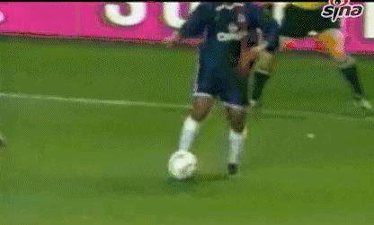 足坛各球星绝技总集,足坛巨星独门绝技