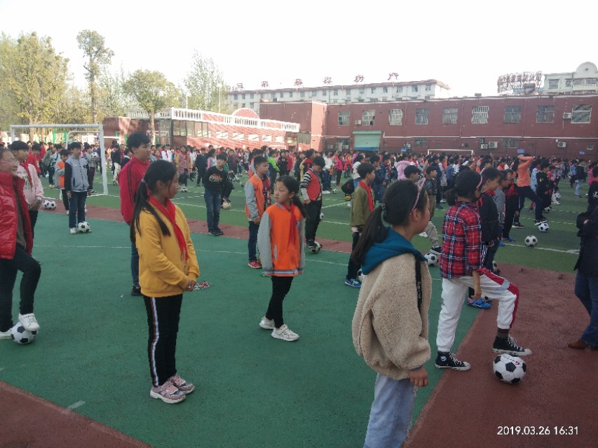 建设路小学的课间操,颍川路小学课间操