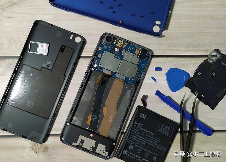 小米5手机电池不耐用怎么办,用5年的手机换了电池效果不大