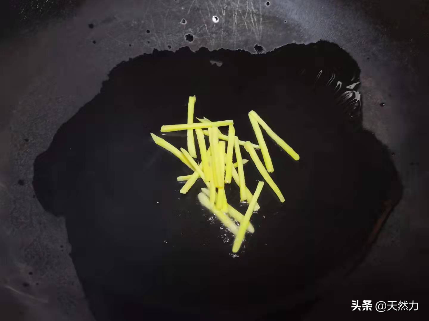 猪肝汤怎么做又嫩又不糊汤,猪肝汤要怎么做才脆爽