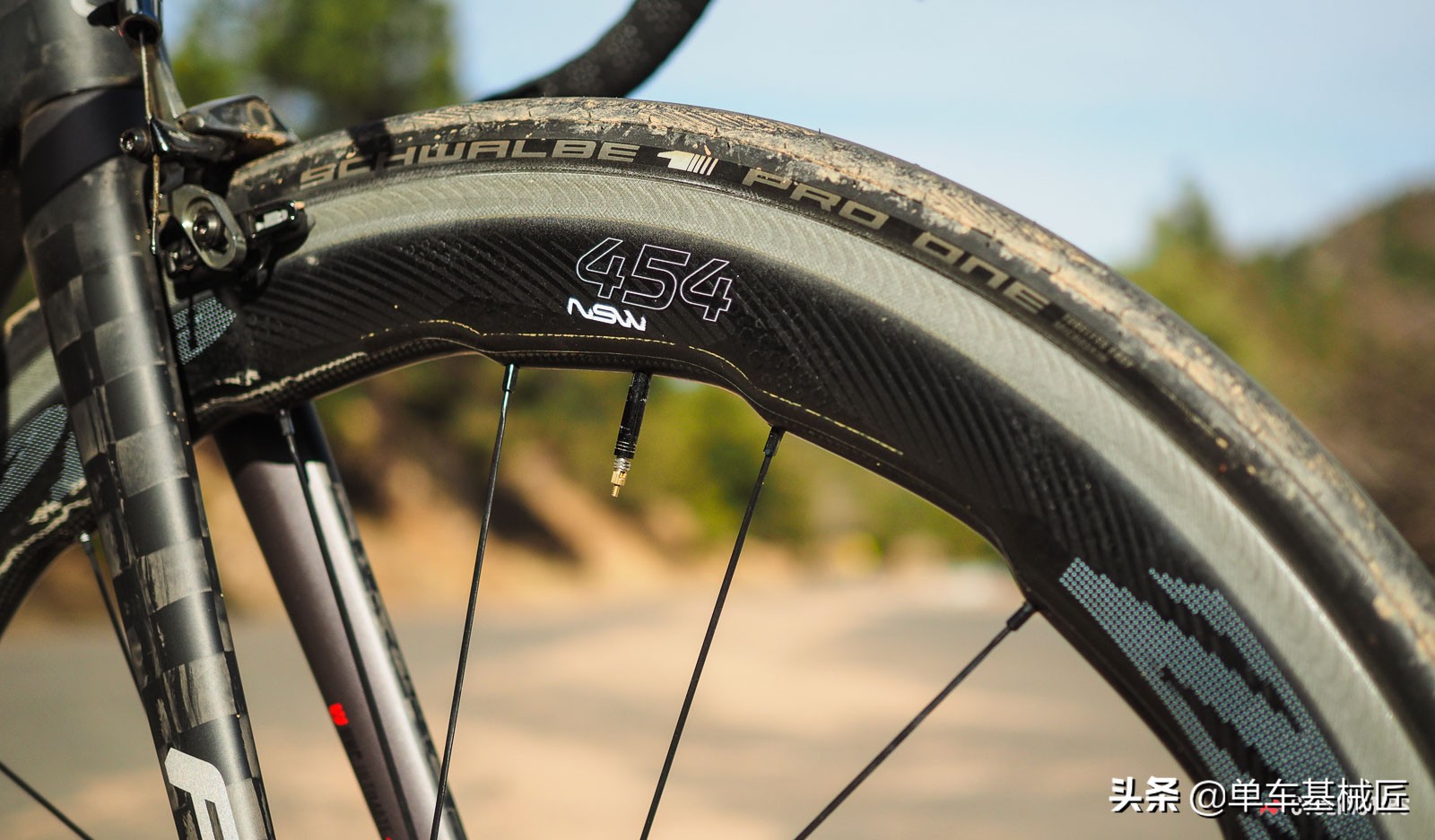 「单车基械匠」全面解读碳纤维轮组的价值究竟在哪里？