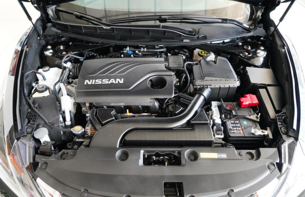 2021款天籁引擎盖开关在什么位置,13款天籁引擎盖打不开了怎么办