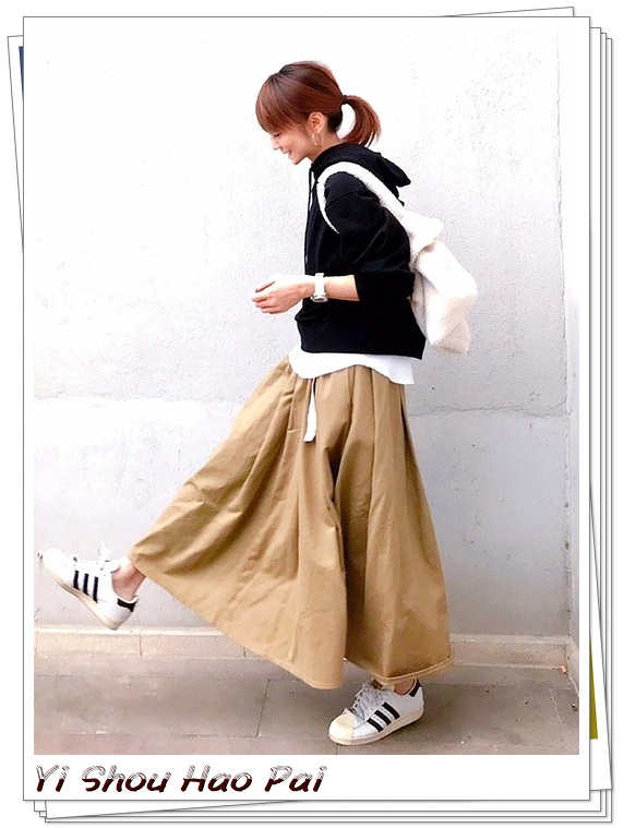 秋冬季小白鞋穿搭分享,质感的小白鞋怎么搭配好看