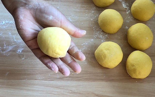 南瓜奶酥面包做法,花生面包子馅料做法