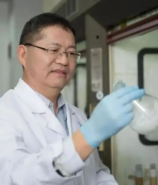 中国科研界存在的问题,国内真的不适合搞科研吗