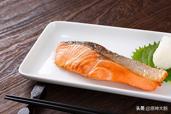 指甲易脆裂缺哪个维生素,指甲变脆容易折断缺什么维生素