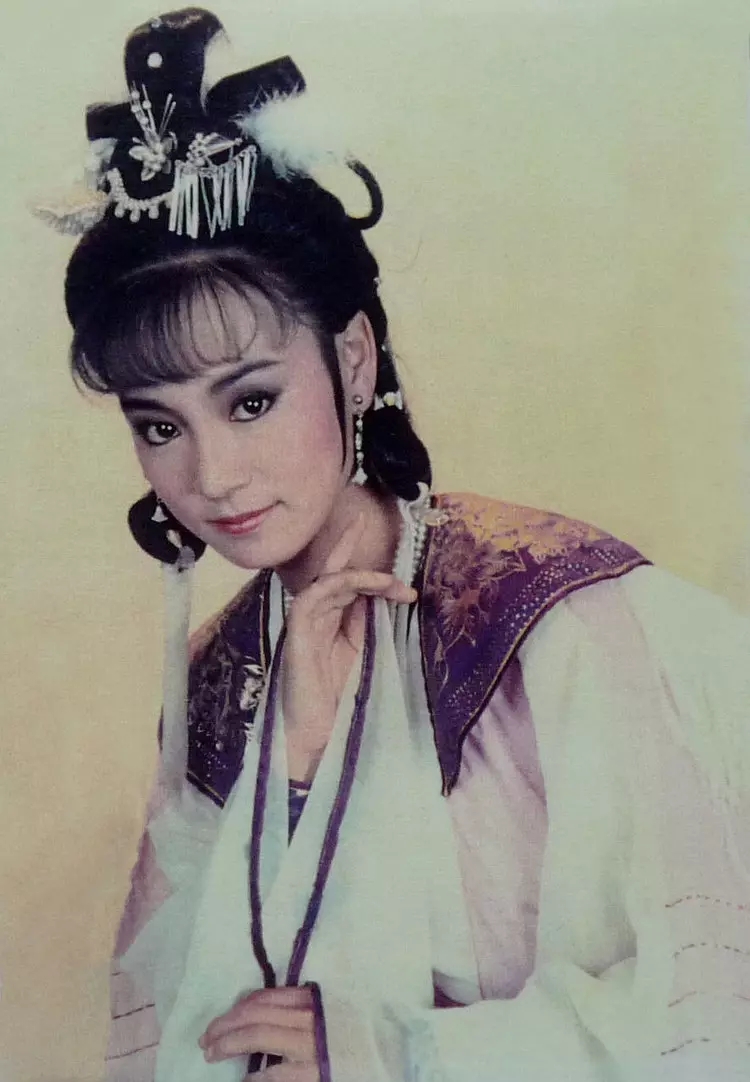 刘雪华比琼瑶大多少,刘雪华琼瑶剧有多成功