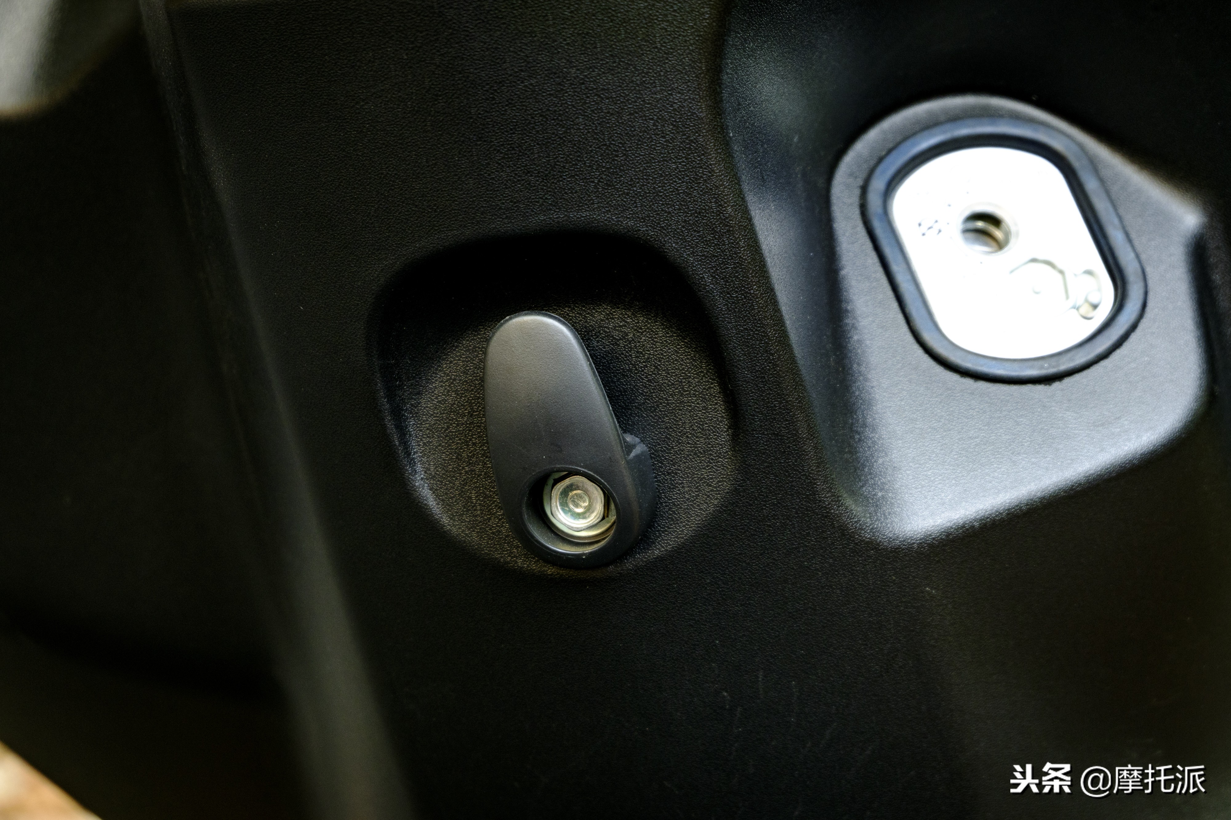 五羊本田新喜鲨125落地价,五羊本田喜鲨125摩托车落地多少钱