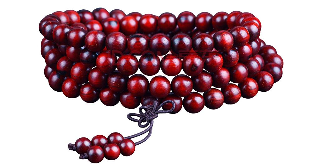 玉石手串不佩戴时如何保养,佩戴的金丝楠手串怎么保养