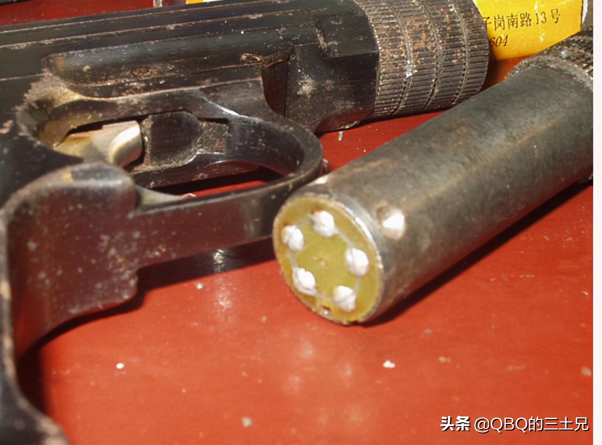 90年代五连发枪子弹,最强的手枪是什么手枪