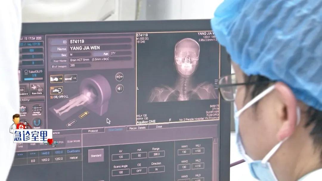 地动山摇中，她不幸从高处摔下头部受伤昏迷，危急时刻，她能转危为安吗？