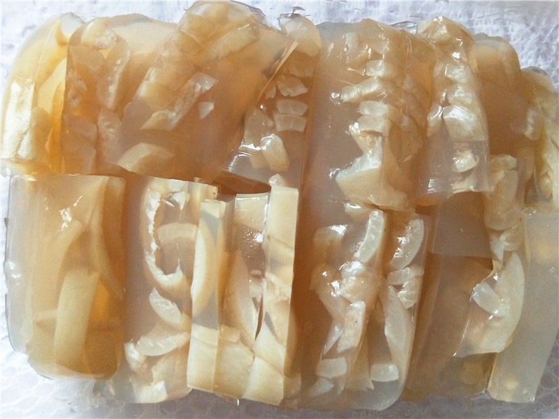 做猪皮冻时放水多了怎么办,做猪皮冻把猪皮捞出