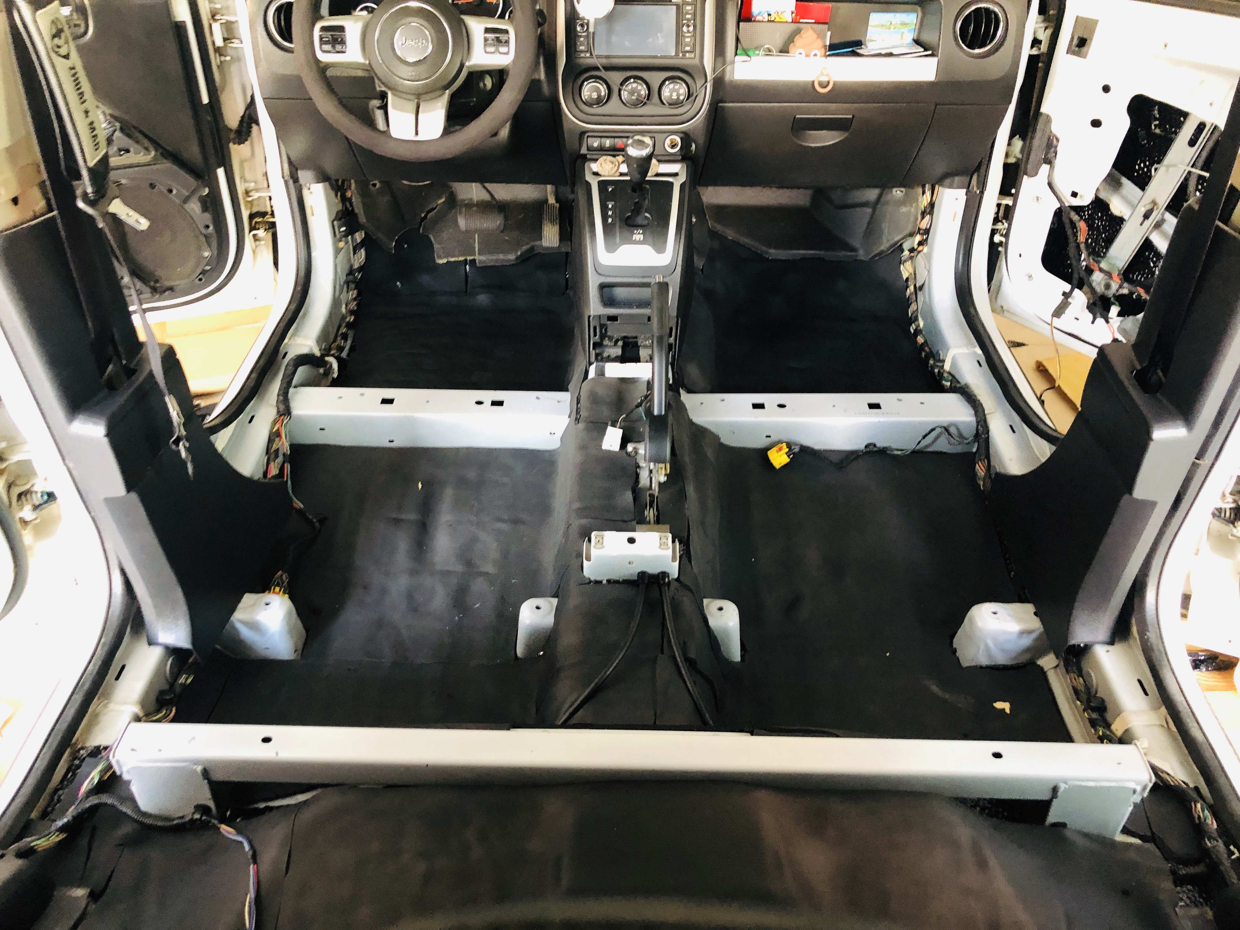 jeep指南者爆改,jeep指南者1.4t家享版隔音效果