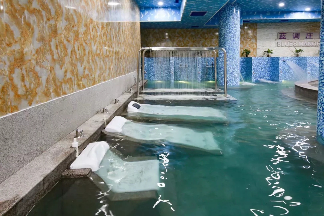 北京蓝调温泉,蓝调温泉是天然温泉吗