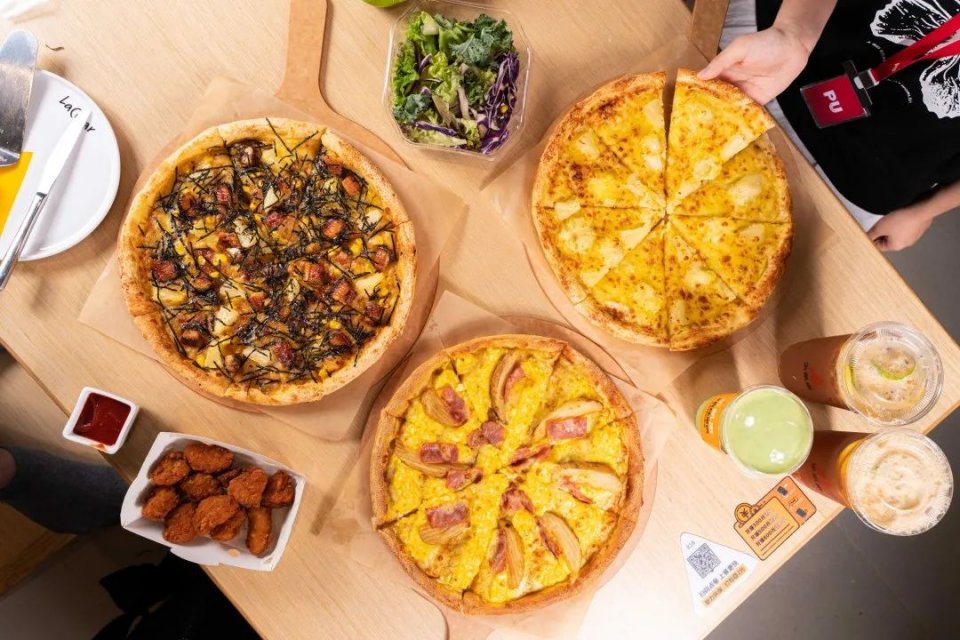 乐凯撒榴莲比萨买一送一只卖两周,乐凯撒爆浆榴莲披萨