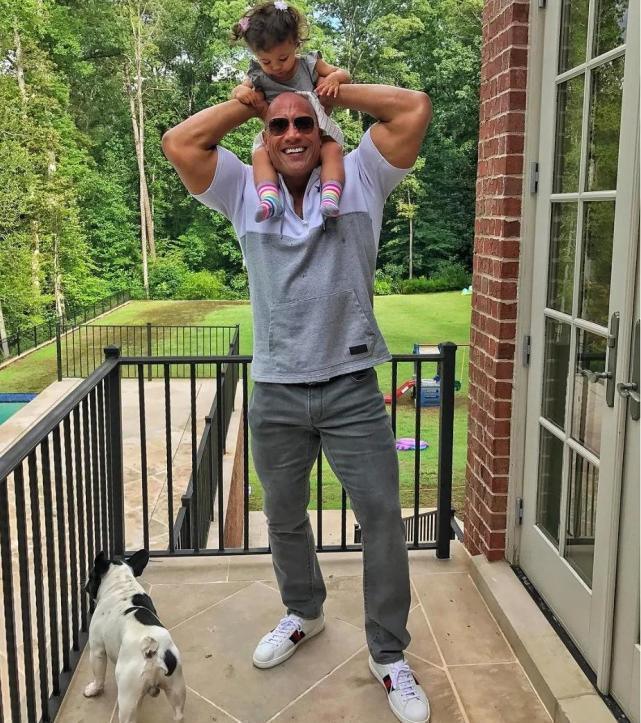 强森化身为女儿奴,铁血硬汉强森女儿奴