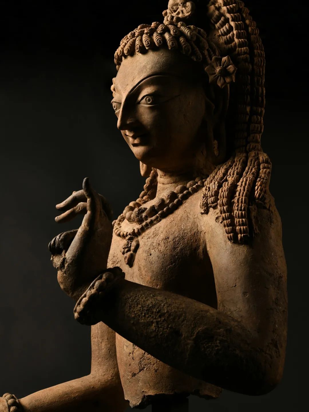 古天一拍卖2022秋拍成交记录,2023年竞价过亿拍品成交现场