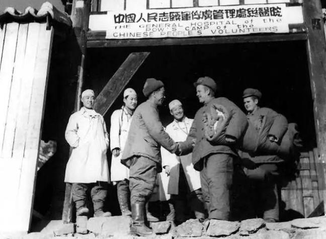 抗美援朝中，中美双方对待战俘的态度，谁文明，谁野蛮？高下立判