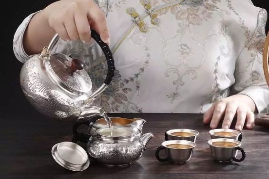 匠铸手工银壶,古拙银壶