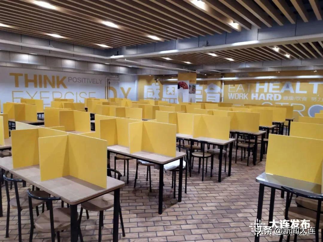 风雨中，“神兽”们返校了