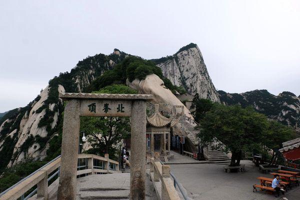 西岳华山五峰风景,华山一日游西安出发路线推荐