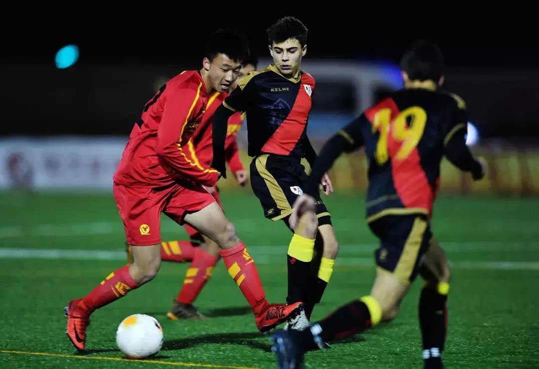 马德里足球世界杯对巴拉多利德,马德里竞技西甲第四轮的比赛