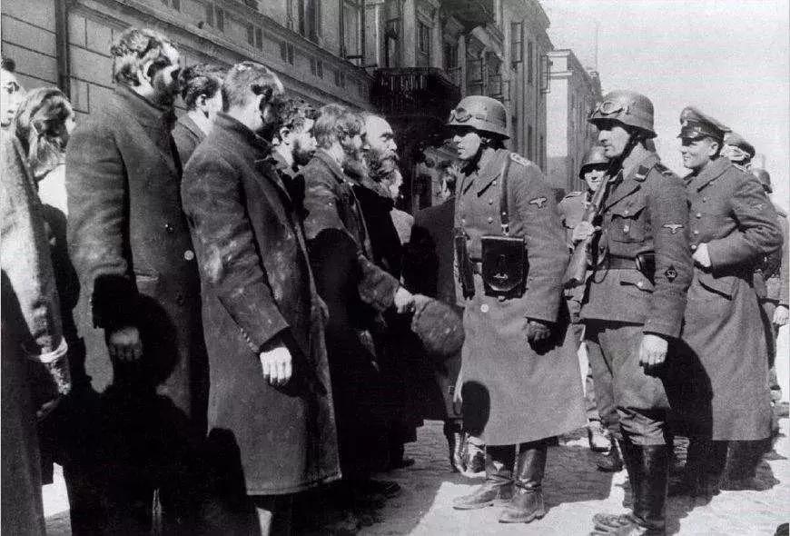 试分析德国纳粹为啥屠杀犹太人,德国纳粹为什么要屠杀600万犹太人