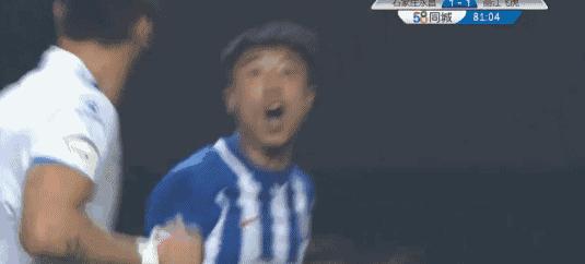 少林足球铁头功动图,少林足球三师兄晃动过人gif