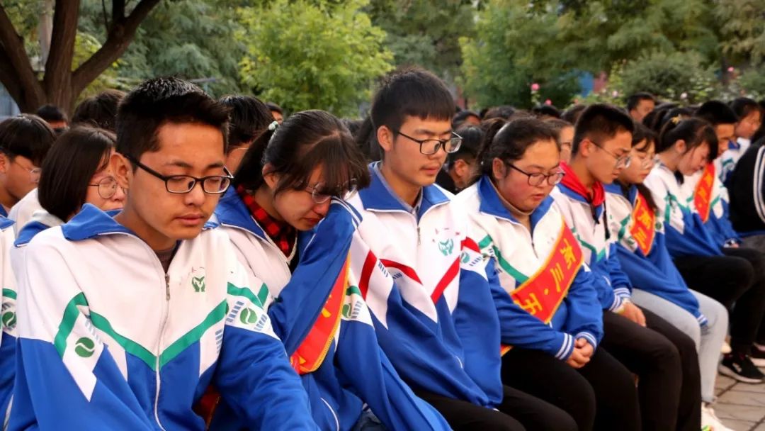 点燃青春之火,点燃青春激情实现人生梦想