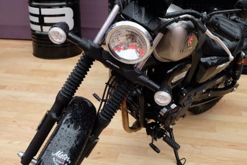 名下有报废摩托车影响出售小车吗,名下有报废摩托车还可以买新车吗