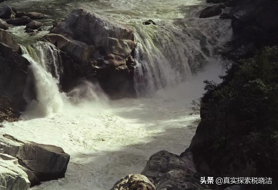 二十个男人和一条江（附：每个队员大头照）