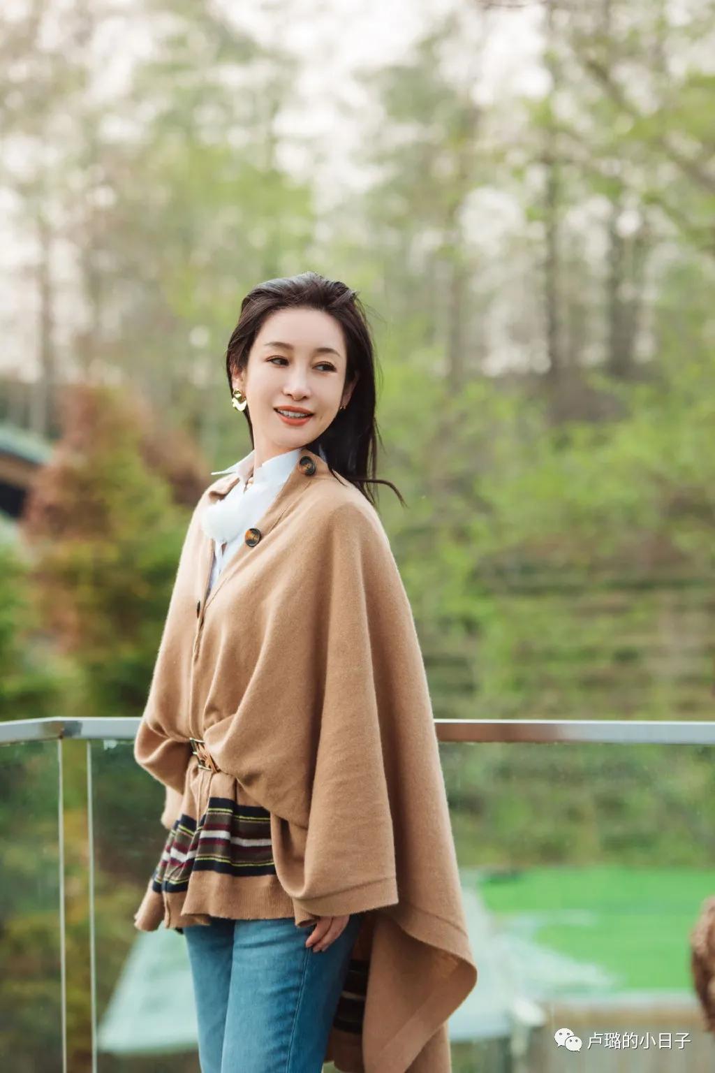 被秦海璐穿过的那些牌子,简直就是中年姐姐穿搭的模版