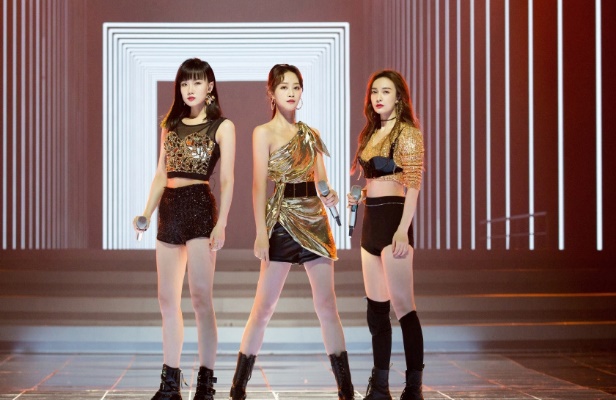 郁可唯同款耳环,郁可唯同款的流苏耳饰