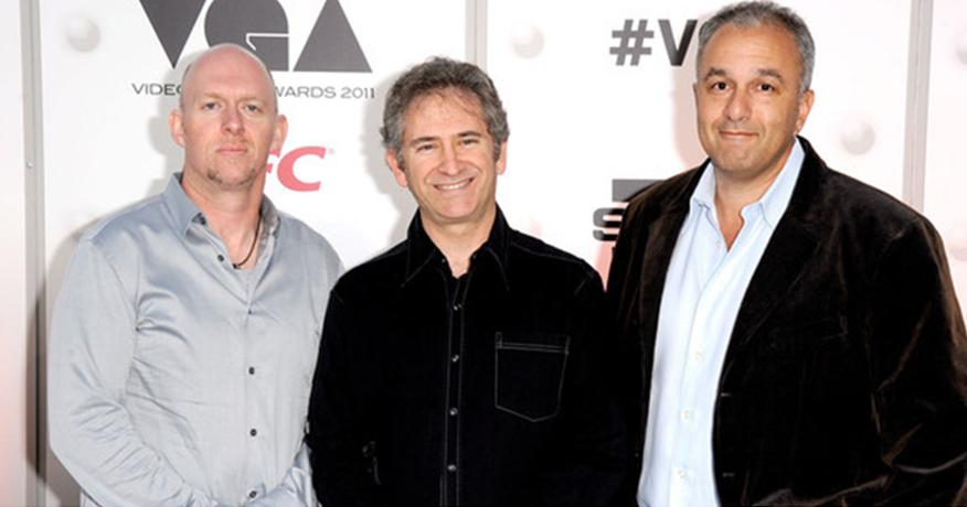 在dota里玩英雄联盟,欧美玩lol还是dota