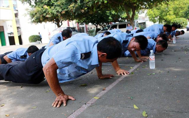 保姆级俯卧撑,俯卧撑保姆级教学