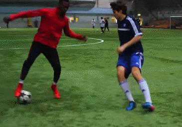 内马尔的5项实用足球技巧-教你如何突破对方防守