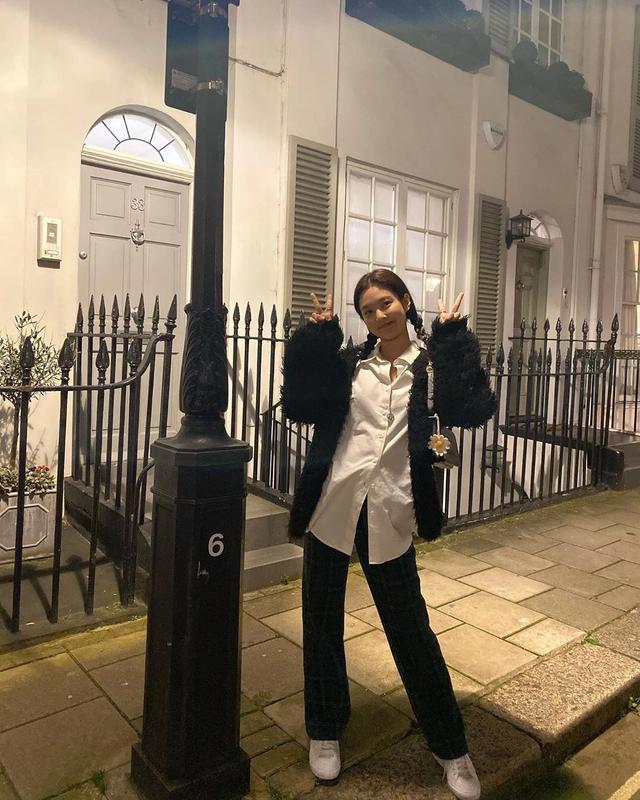 blackpink必备时尚穿搭,blackpink黑色风衣穿搭