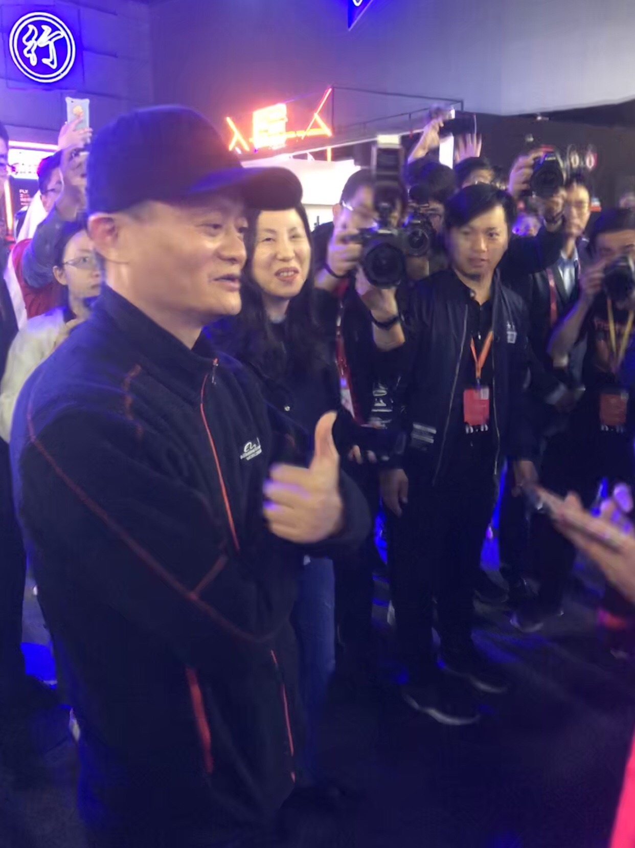 阿里联合清华发布新成果：手机膜里藏着受益千万人的“暖科技”