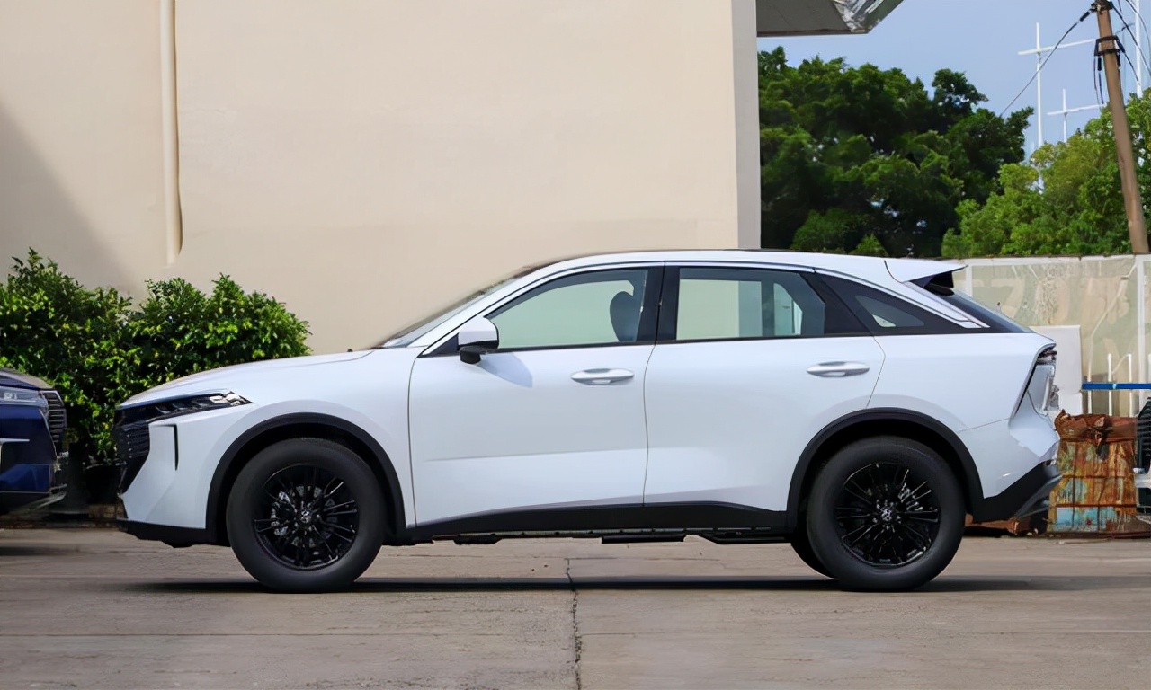 日产逍客和东风启辰,13万提了日产奇骏