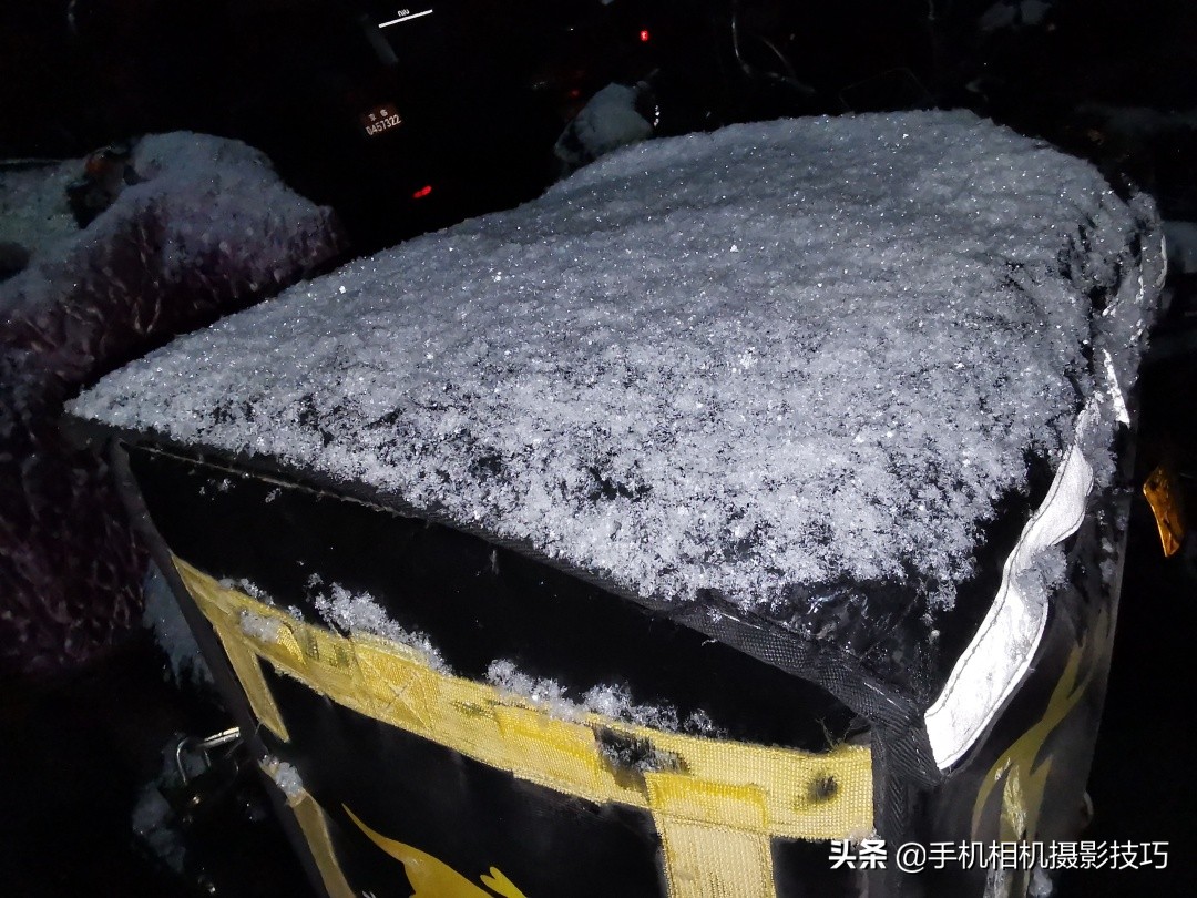 用手机如何拍摄清晰的雪花,怎样可以拍出清晰的雪花