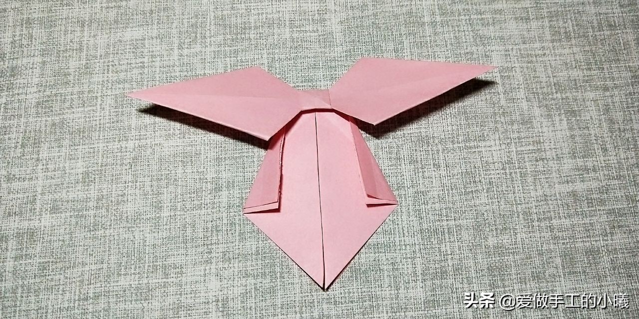 儿童折纸简单手工幼儿园蝴蝶结,蝴蝶结手工折纸超简单正方形纸