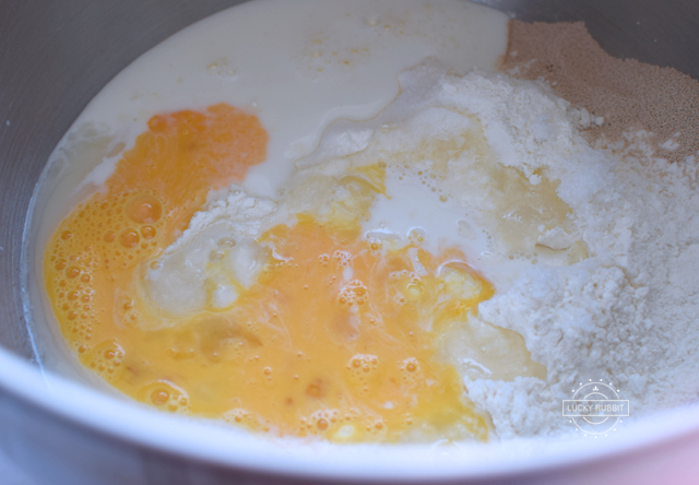 吐司烤完不好切,吐司很柔软拉丝但不够筋道