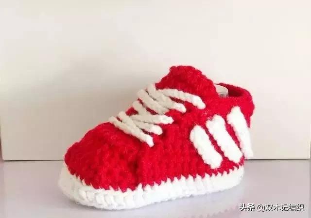 毛线编织宝宝运动鞋,手工编织婴儿毛线耐克运动鞋子