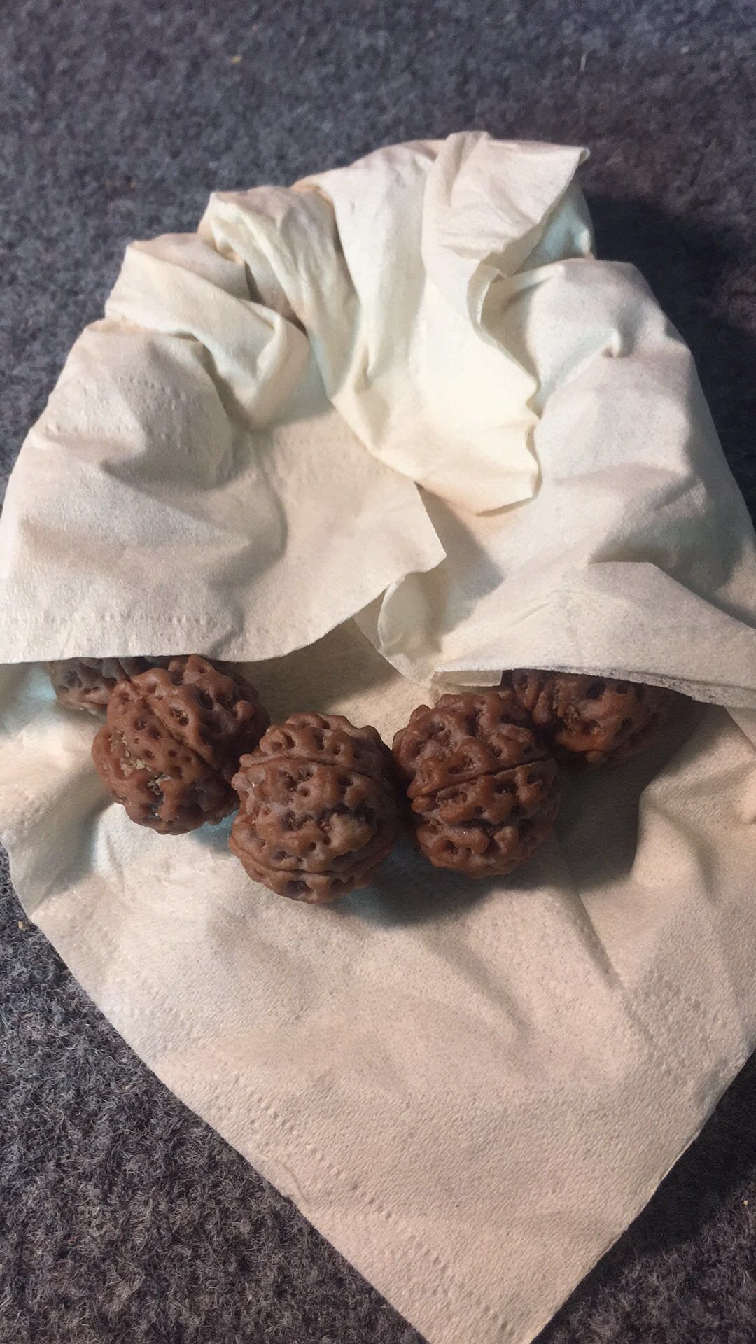 如何把金刚菩提的果肉清理干净,盘玩过的金刚菩提如何清洗