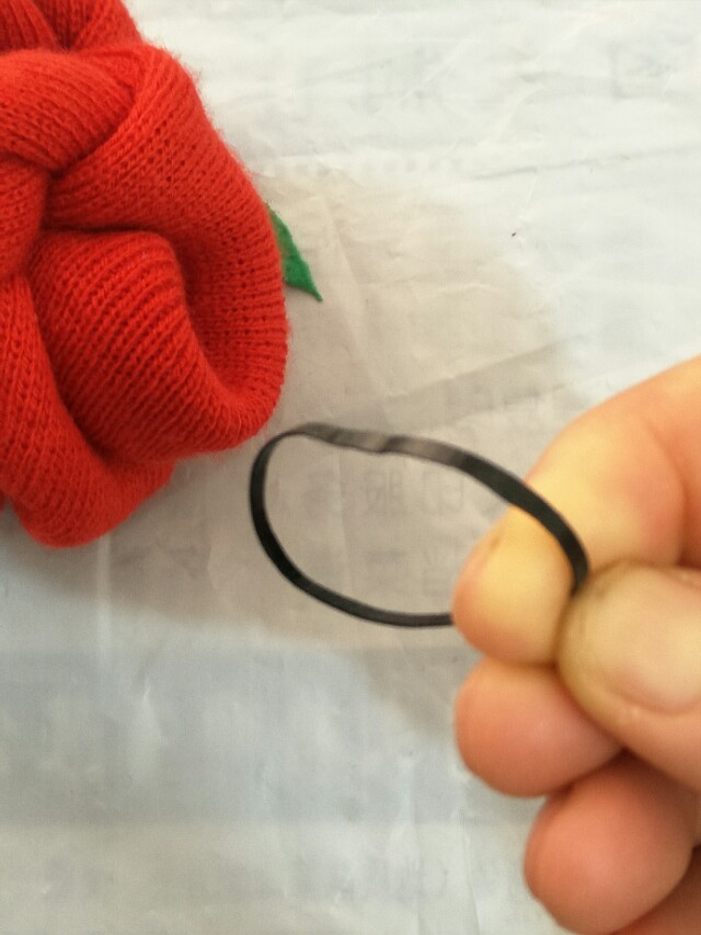 眼镜总是往下滑有什么妙招,眼镜容易滑落怎样调整眼镜框架