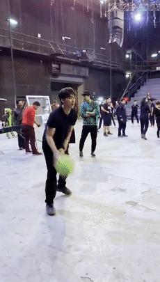 cba拉拉队最漂亮女神,李易峰cba打篮球视频