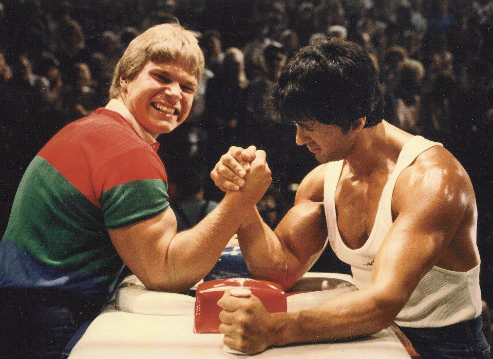 世界腕力大赛冠军老约翰,腕力之神约翰手腕多粗