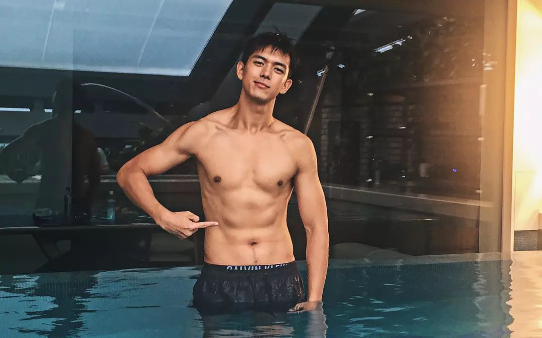 亲爱的热爱的韩商言腹肌,韩商言露出全部腹肌