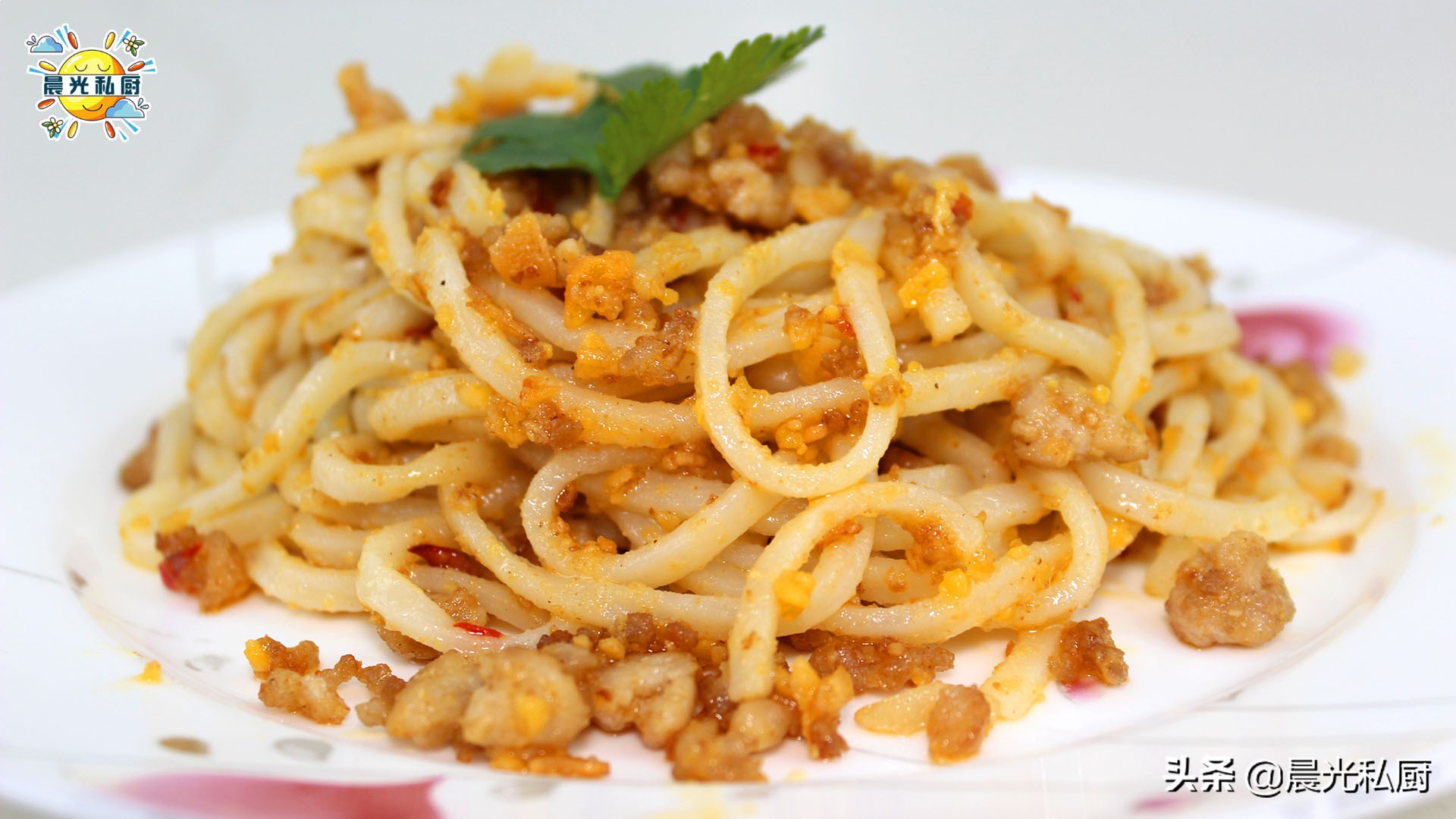 咸蛋黄拌粉干做法,咸蛋黄下饭做法